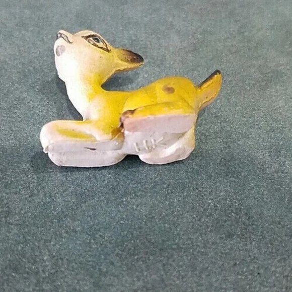 Vintage Christmas Lot - 3 deer (HK), 2 trees, tinsel ball ornament (W. Germany) - Picture 12 of 12